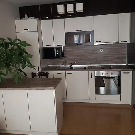 Apartament Emerold Apartment *